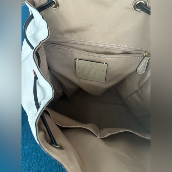 COACH BACKPACK - Picture 3 of 8